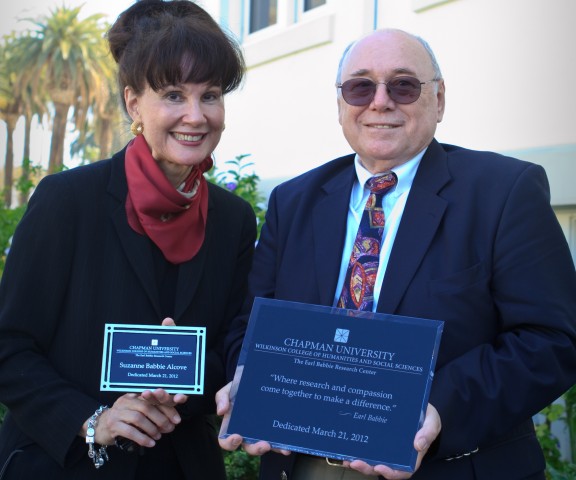 Suzanne and Professor Emeritus Earl Babbie help dedicate the Earl Babbie Research Center at Smith Hall