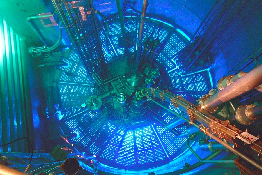 high flux reactor