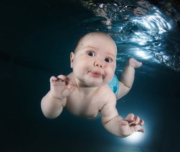 baby underwater