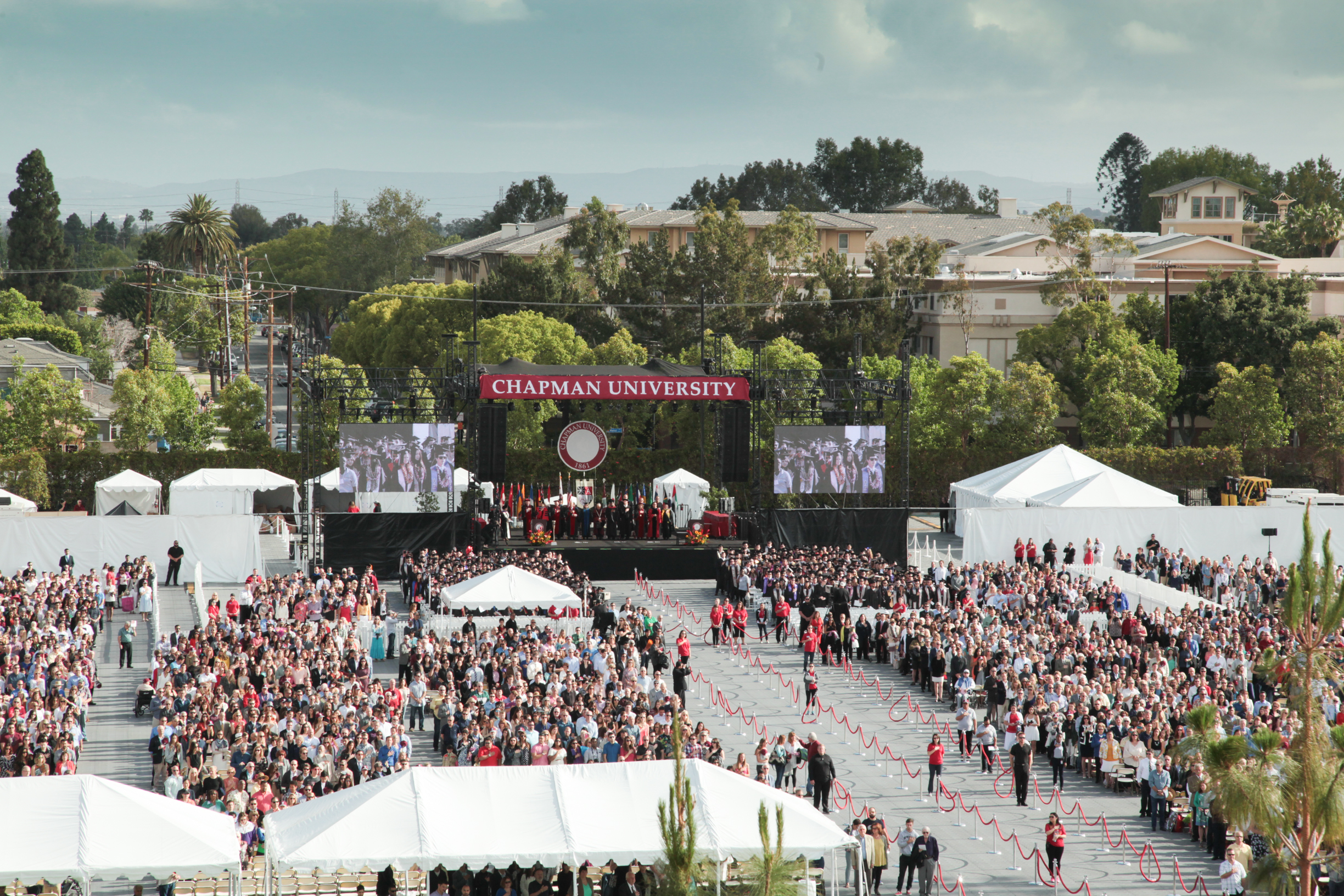 graduation crowd