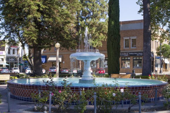 Fountain in the middle of Old Towne Orange
