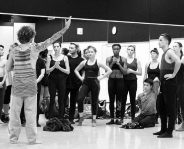 World-renowned dancer and Chapman Presidential Fellow Ido Tadmor teaches master classes during his visits to campus. Recently he accompanied students on a travel course that explored the dance culture of his native Israel.