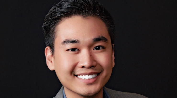 Head shot of pharmacy alumnis HUng Do