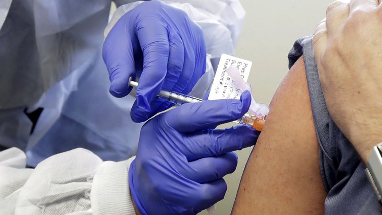 image of patient getting vaccinated