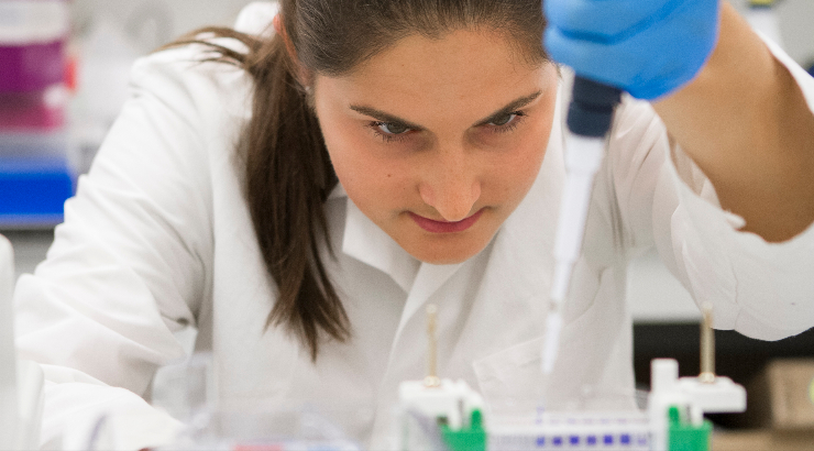 Chapman science student in lab