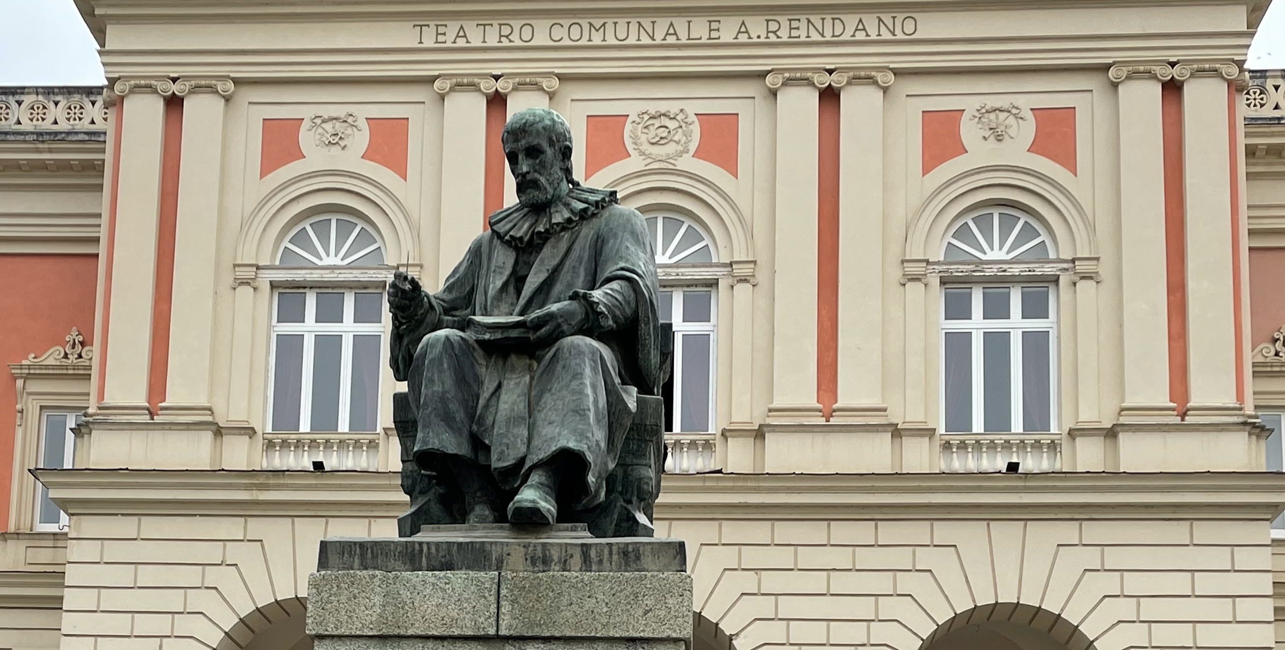 bernardino telesio statue