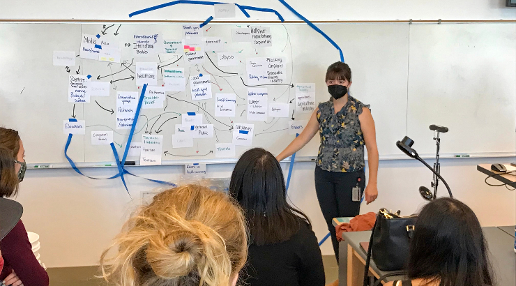 Professor Richelle Tanner teaches