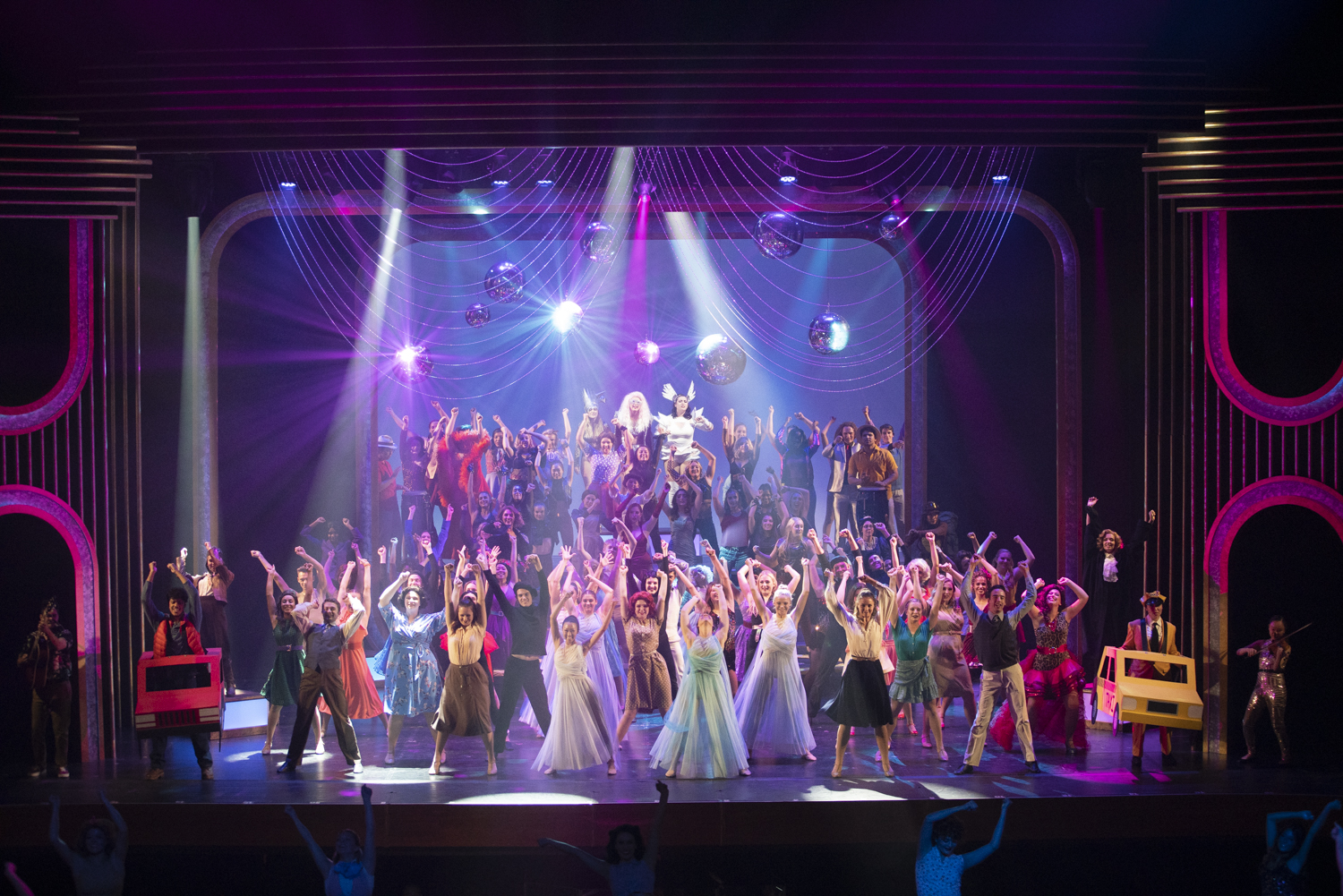 Chapman Celebrates cast on stage for show finale