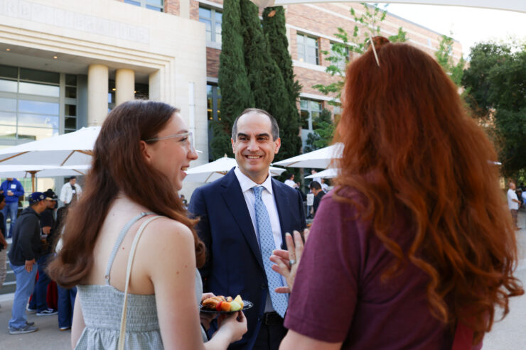 President Matt Parlow meets with an admitted student and her mom.