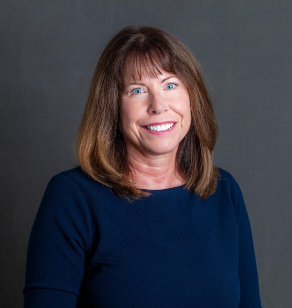 Head shot of Laura Glynn